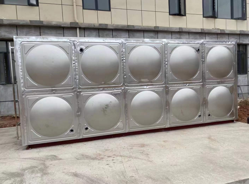 台州不锈钢保温水箱的分类和特点